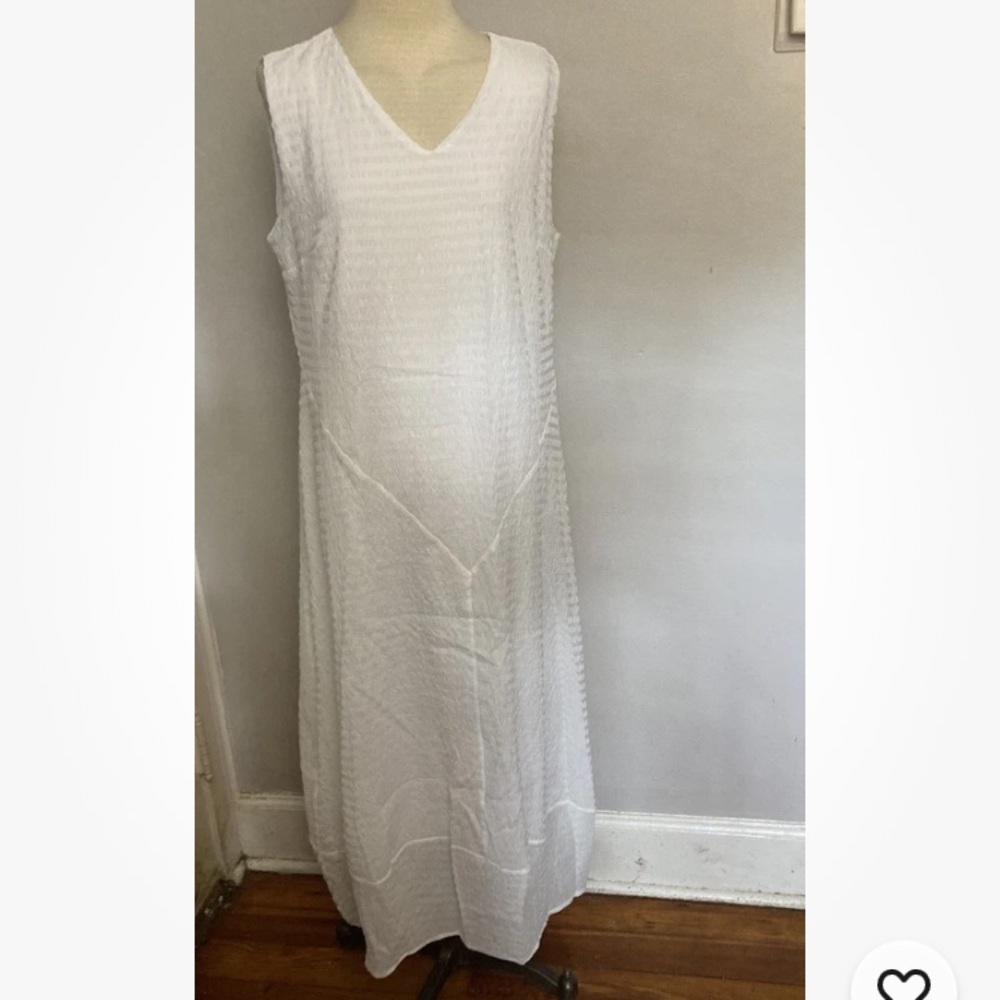 7-2 Truth and Style White Long dress Medium Sleeveless Lagenlook Textured
